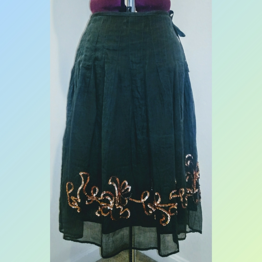 Dick & Jayne sequined pleated crepe cotton skirt